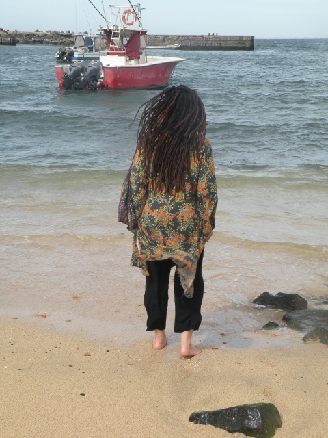 Île_de_Gorée_shore_480x640