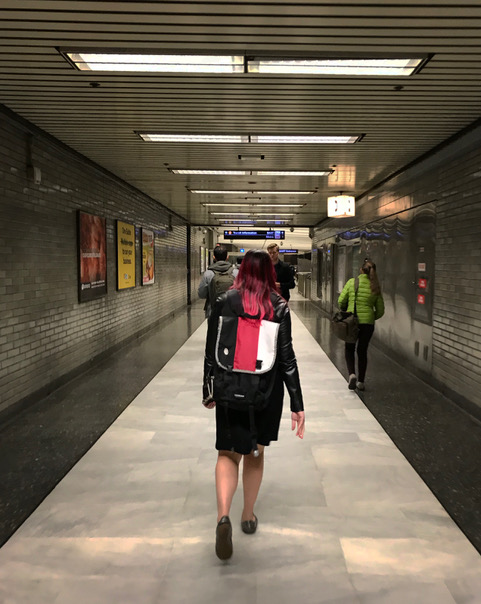 IMG_0085-girl_at_BART