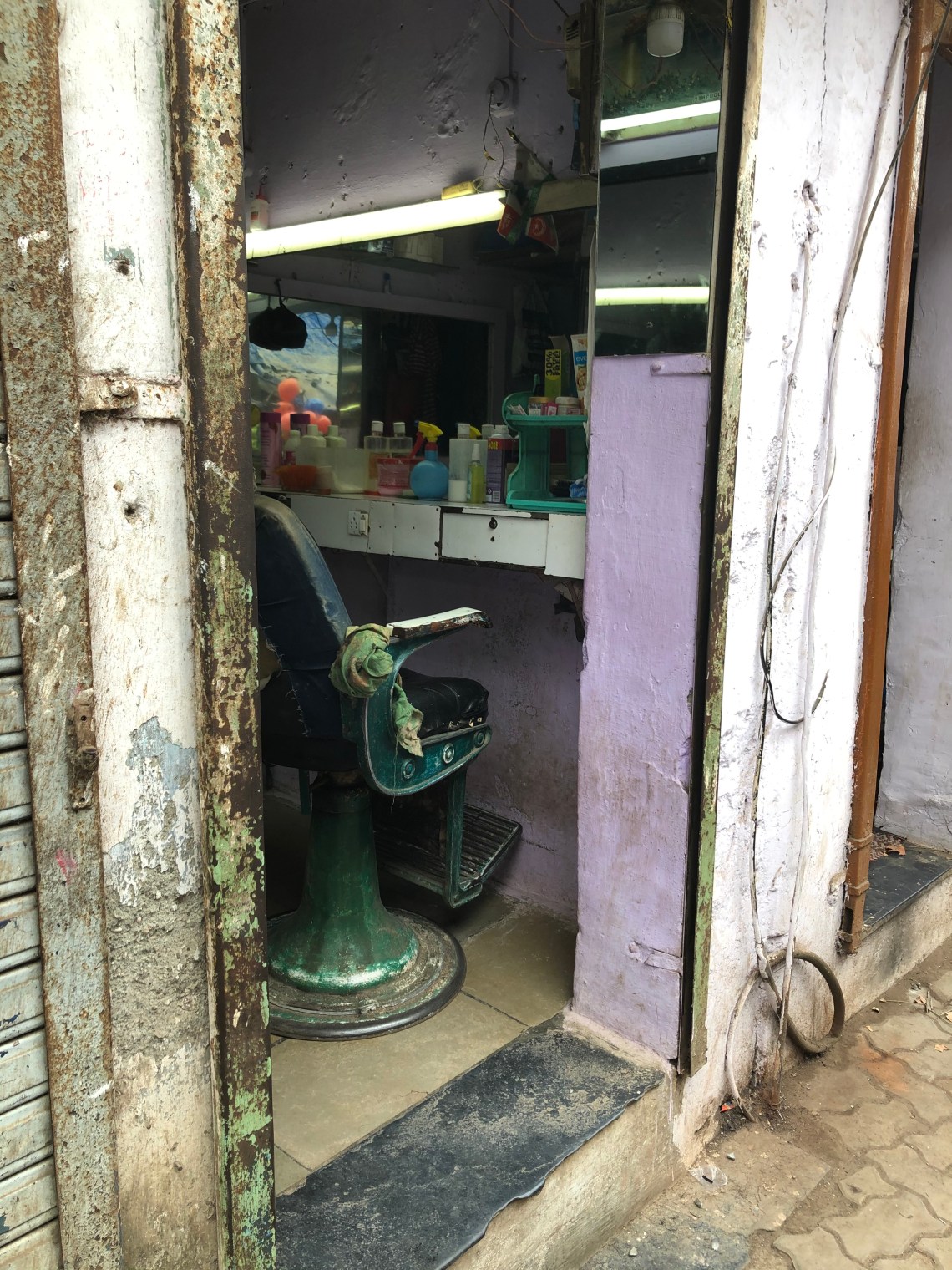 Dharavi_Barber_Shop_Elana_Wolff